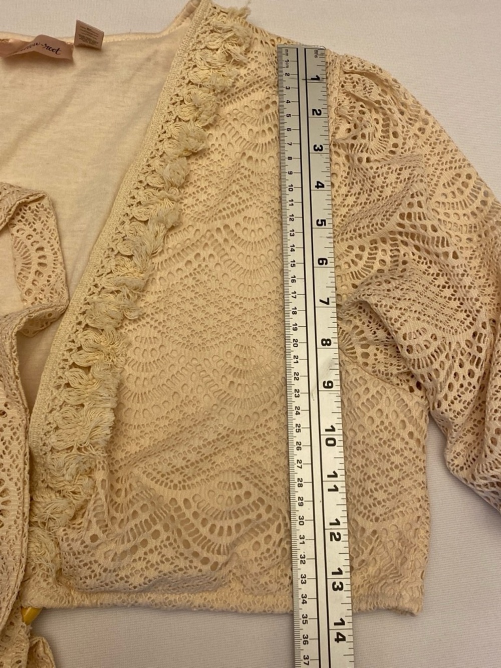 Free People Crochet Fringed Tie-Front Boho Top Cream sz Large Bell sleeves crop - Picture 5 of 8
